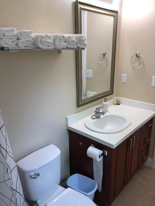 Modern Private Suite Close To Everything Βανκούβερ Εξωτερικό φωτογραφία